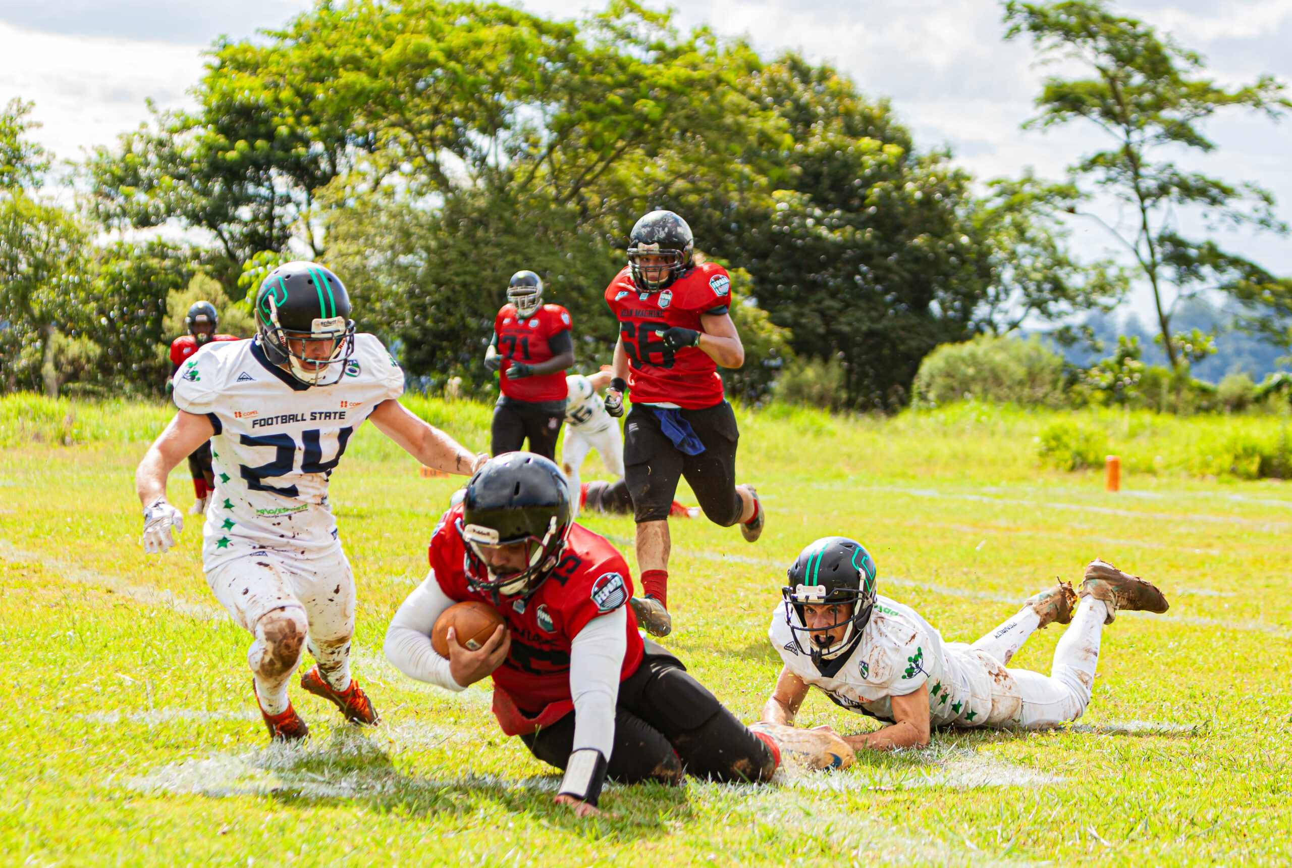 CAMPEONATO PARANAENSE DE FUTEBOL AMERICANO 2022 - SEMIFINAL PINHÃO BOWL -  BRISTLE X SAINTS 